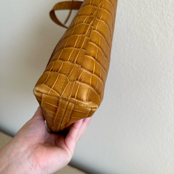 Madewell Zip-Top Small Transport Crossbody in Croc Embossed Leather - Picture 10 of 16